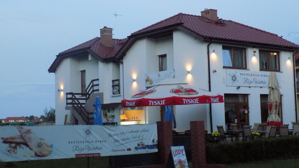 Roza Wiatrow Appartement Grzybowo  Buitenkant foto